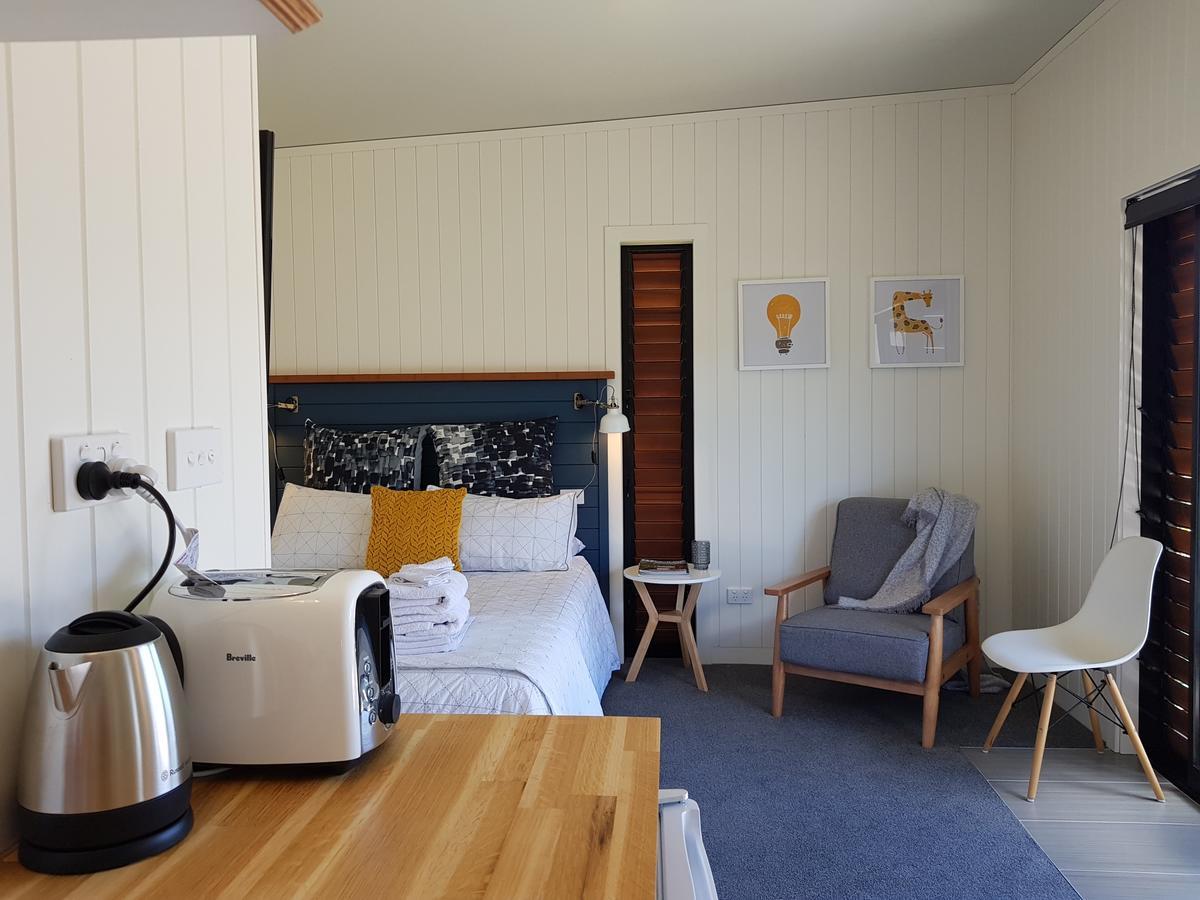 Admiral Waters Bed & Breakfast Cooks Beach Екстериор снимка